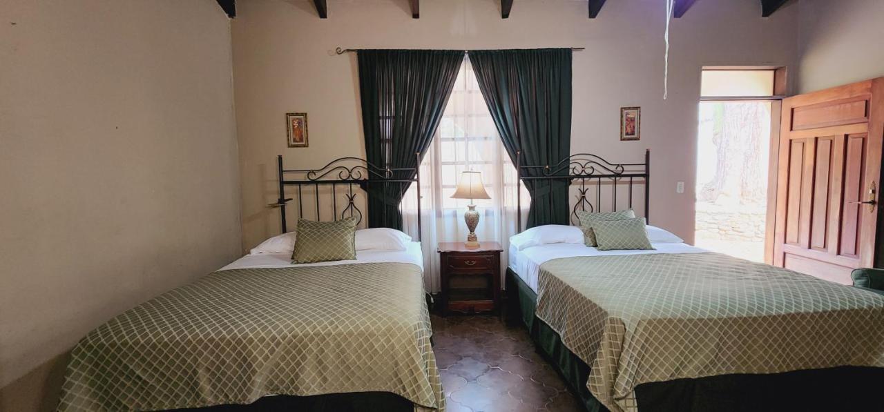 سان بيدرو سولا Camilas Hotel المظهر الخارجي الصورة